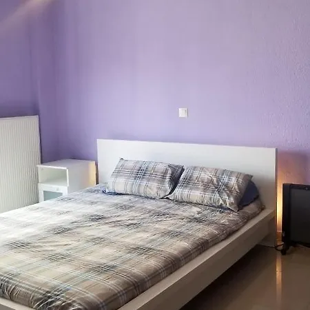 Flat * Peraía